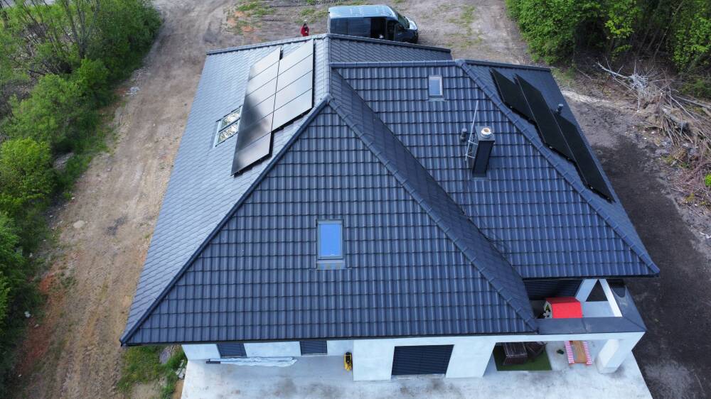 Dach Wielospadowy, CREATON Koda Antracyt, Okna VELUX, Powiat Częstochowski